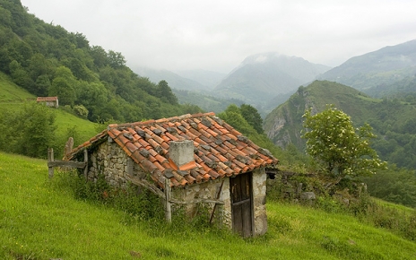 Sierra del Sueve winter cabin